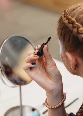 Makeup, hår og negle Tilst - Klik for at tilmelde dig