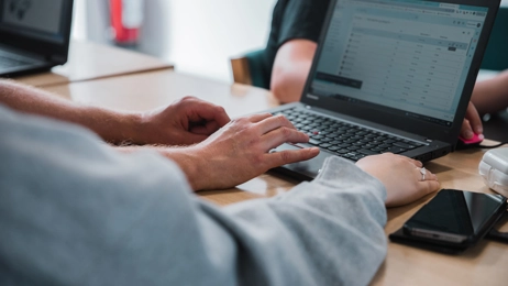 Retskrivning, få øvet en sidste gang - Online prøvebooster - Klik for at tilmelde dig