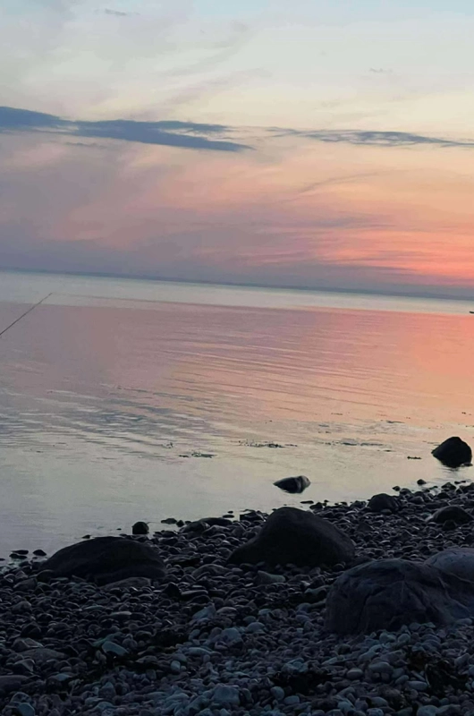 Lystfiskeri ved solnedgang